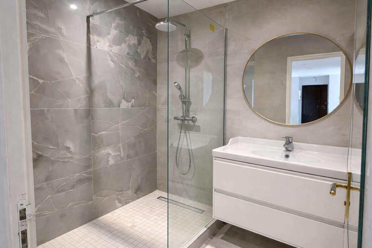 Appartement 3 pièce(s) 74,35 m2 - Villeurbanne Gratte Ciel - photo 4