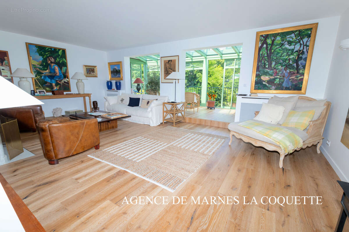 Appartement à VILLE-D'AVRAY