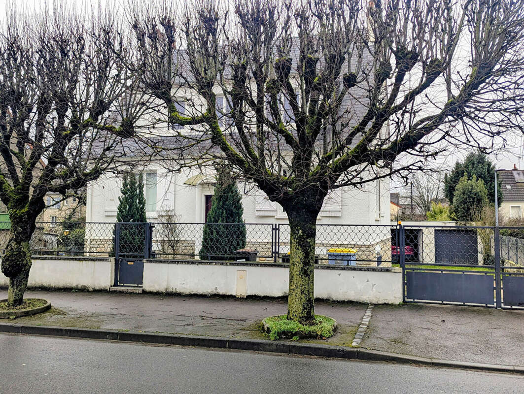 Maison Nevers 6 pièce(s) 130 m2 - photo 2