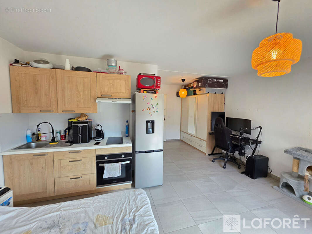 Appartement Carros les plans  studio 27 m2 + Balcon+ stationnement - photo 4