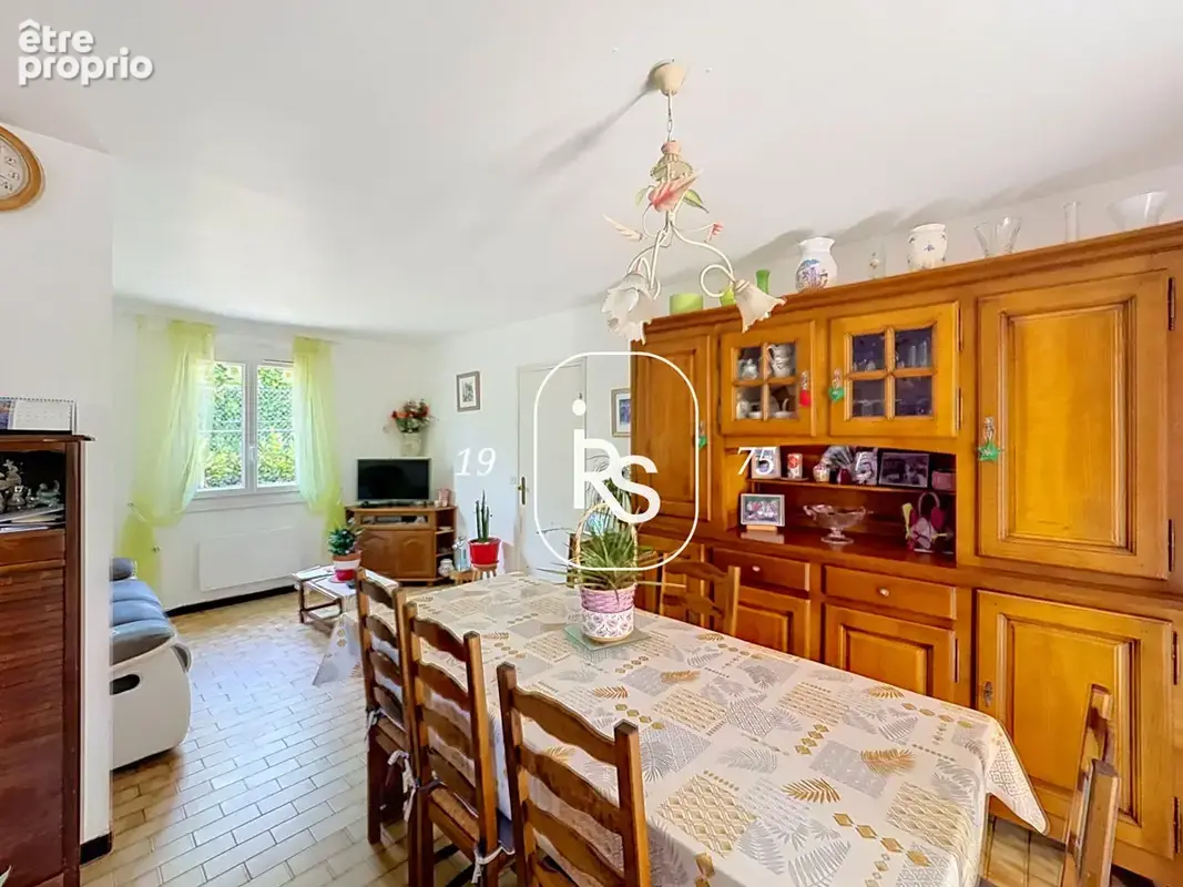 Villa de plain-pied de 78 m2 au calme avec terrain plat, et deux garages. - photo 12