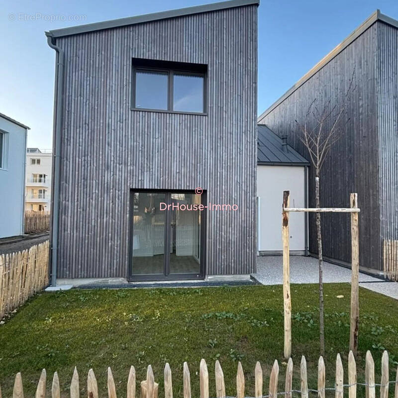 Maison à MONDEVILLE