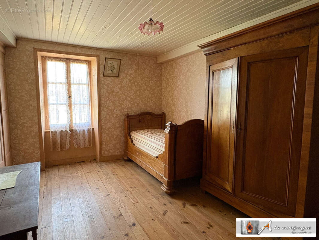 Maison à SAINT-MAURICE-PRES-PIONSAT