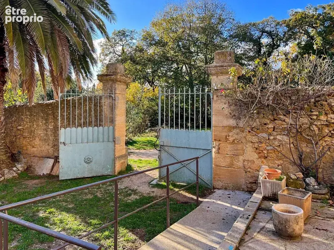 Mas sur magnifique terrain à deux pas de Uzès - photo 3