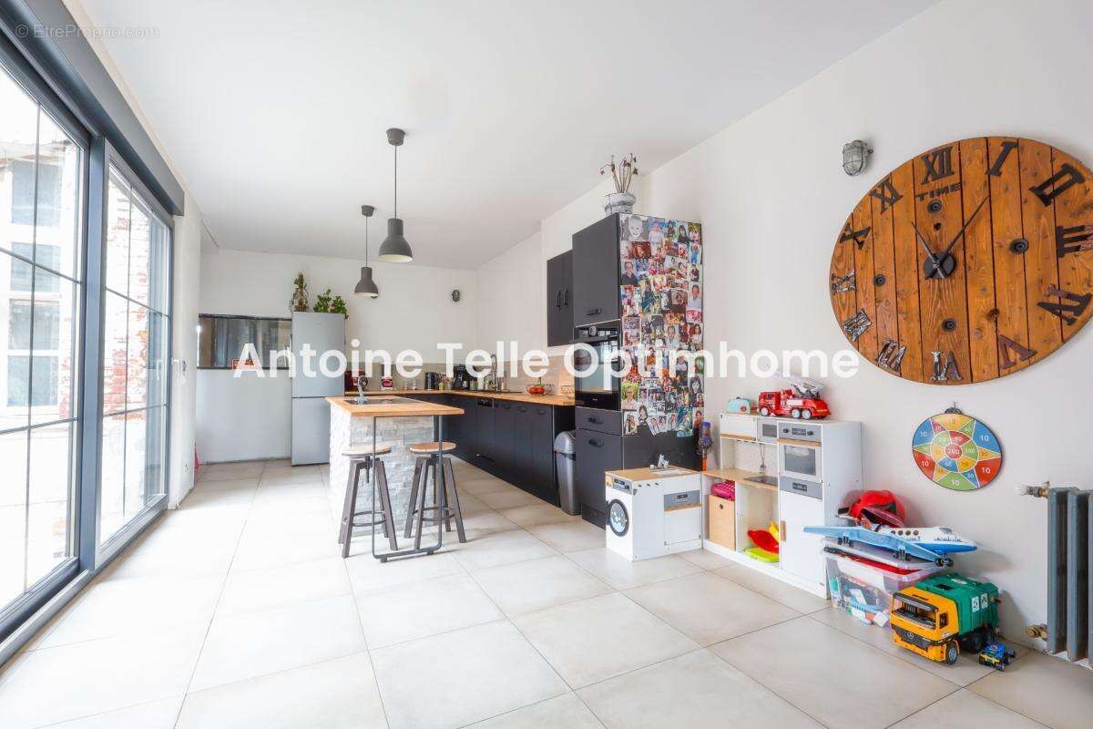 Poix du Nord 59218 - Maison individuelle avec dépendance & jardin sur 540m² - photo 4