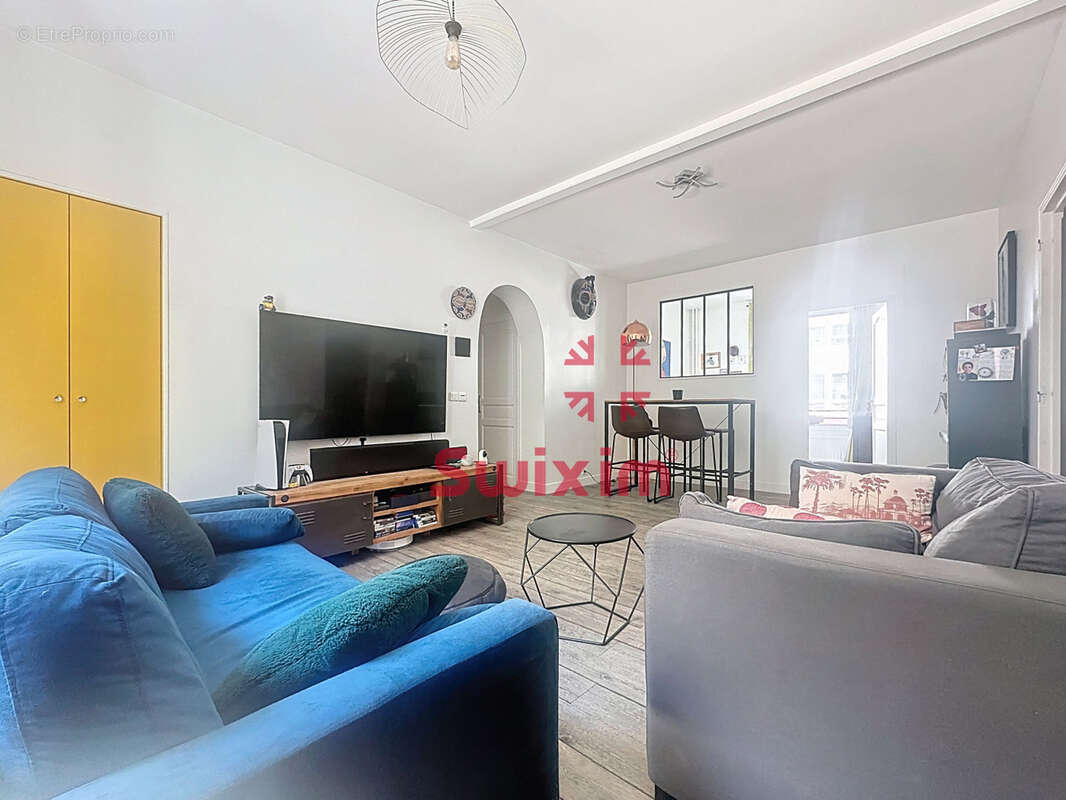 Appartement à PARIS-20E