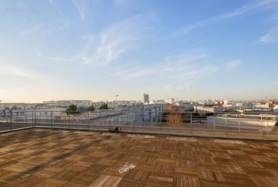 Commerce à GENNEVILLIERS