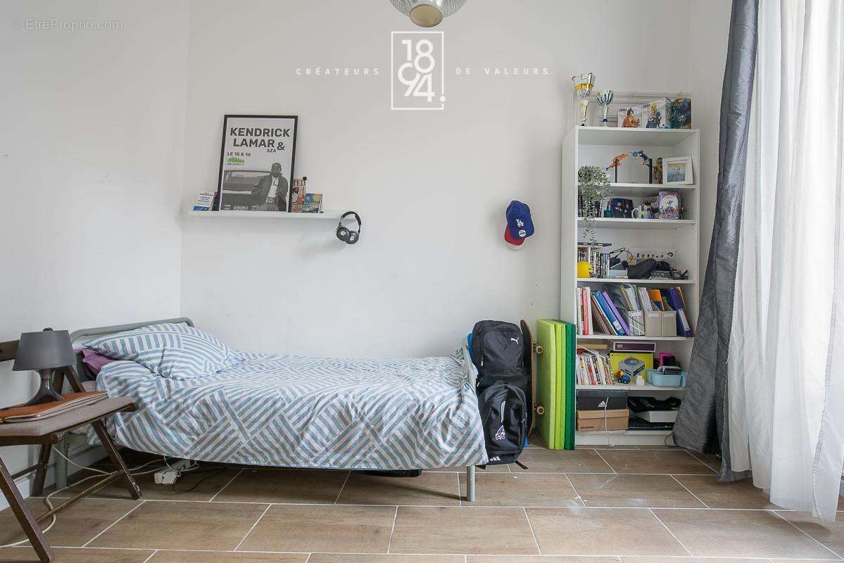 Appartement à MARSEILLE-6E