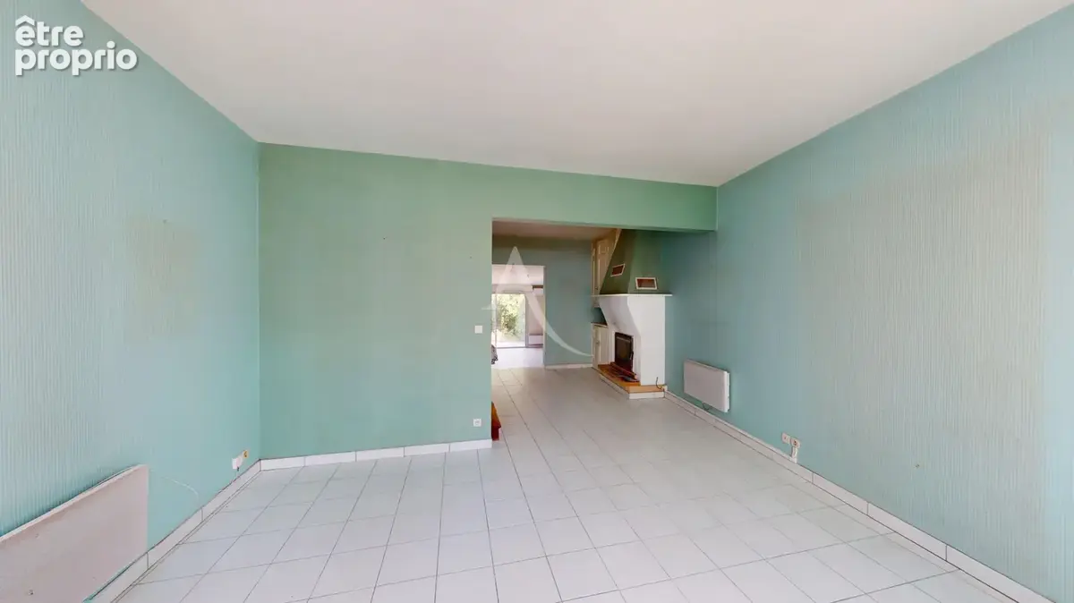Maison de ville avec double garage, cave et jardin .Villeneuve de Marsan - photo 2