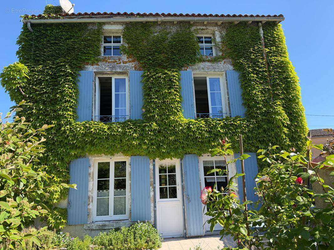 Maison à LA MOTHE-SAINT-HERAY