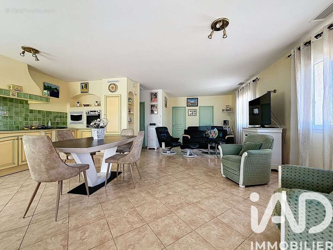Maison 146 m² à Caves  - photo 4