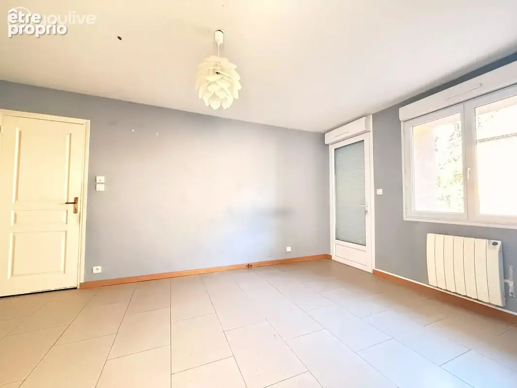 Maison à rafraîchir avec garage, grenier et fibre — Saint-Laurent-en-Caux — 147 000 € - photo 4