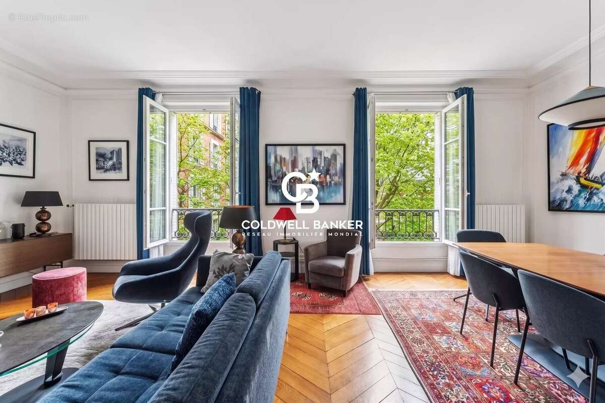 Appartement à PARIS-7E