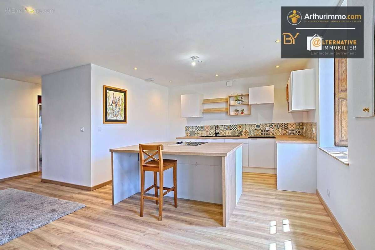 Maison à ARGENTRE-DU-PLESSIS