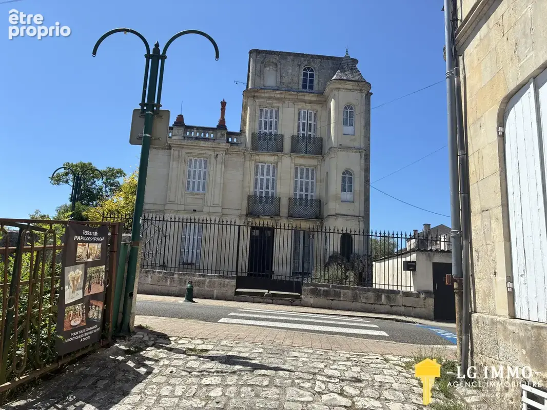 Rare, superbe batisse au coeur de jonzac avec jardin et garage - photo 3