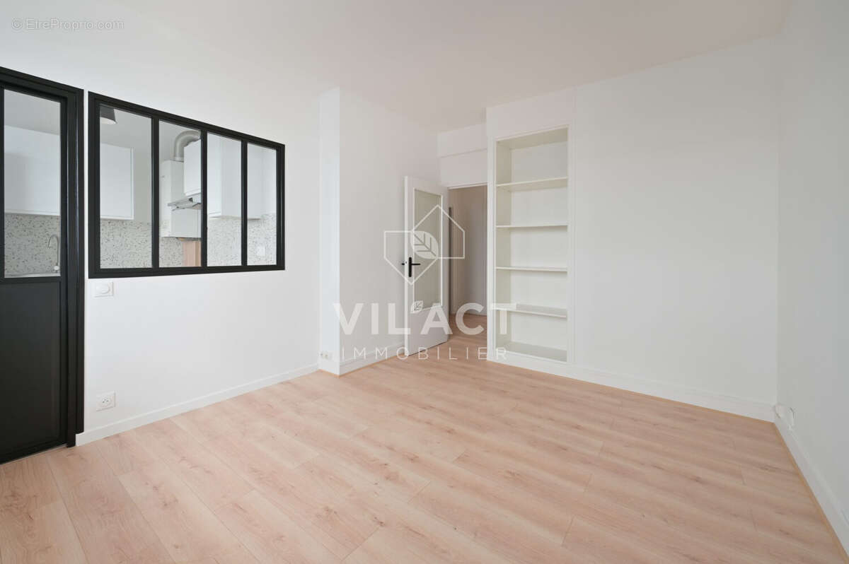 Appartement à PARIS-15E