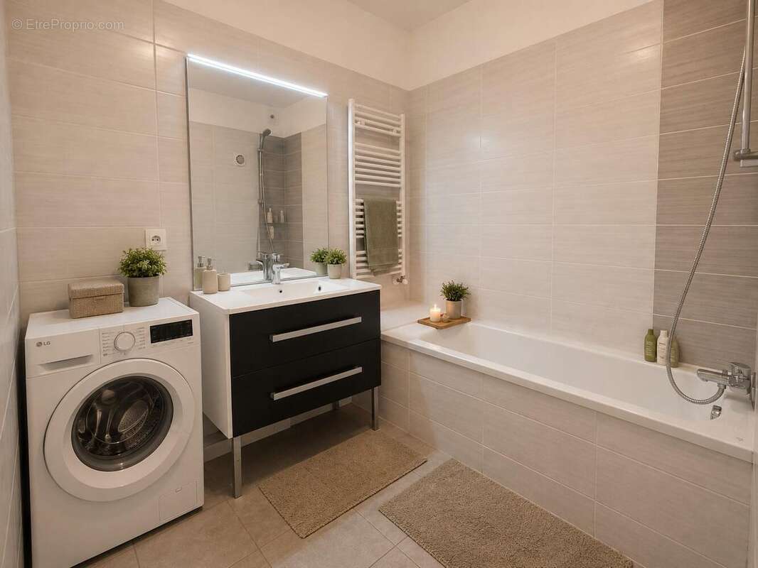   - Appartement à LYON-2E