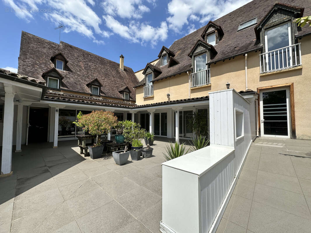 Maison à SARLAT-LA-CANEDA