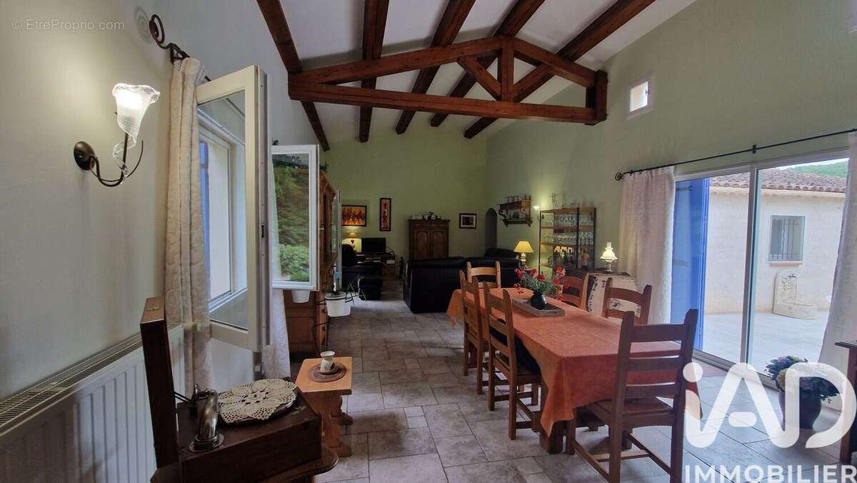 Photo 2 - Maison à ALLEMAGNE-EN-PROVENCE