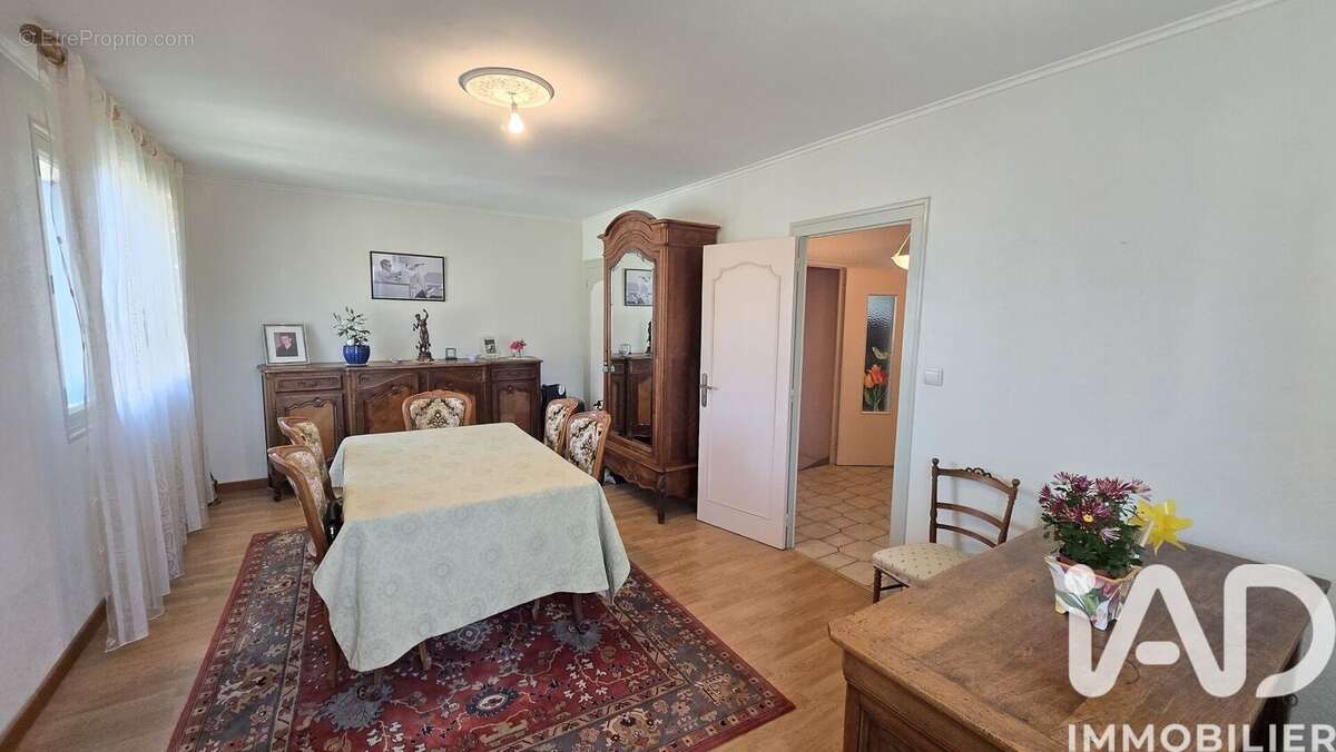 Photo 3 - Maison à COURNON-D'AUVERGNE