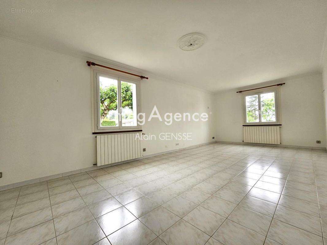 Maison à SAINT-PORCHAIRE