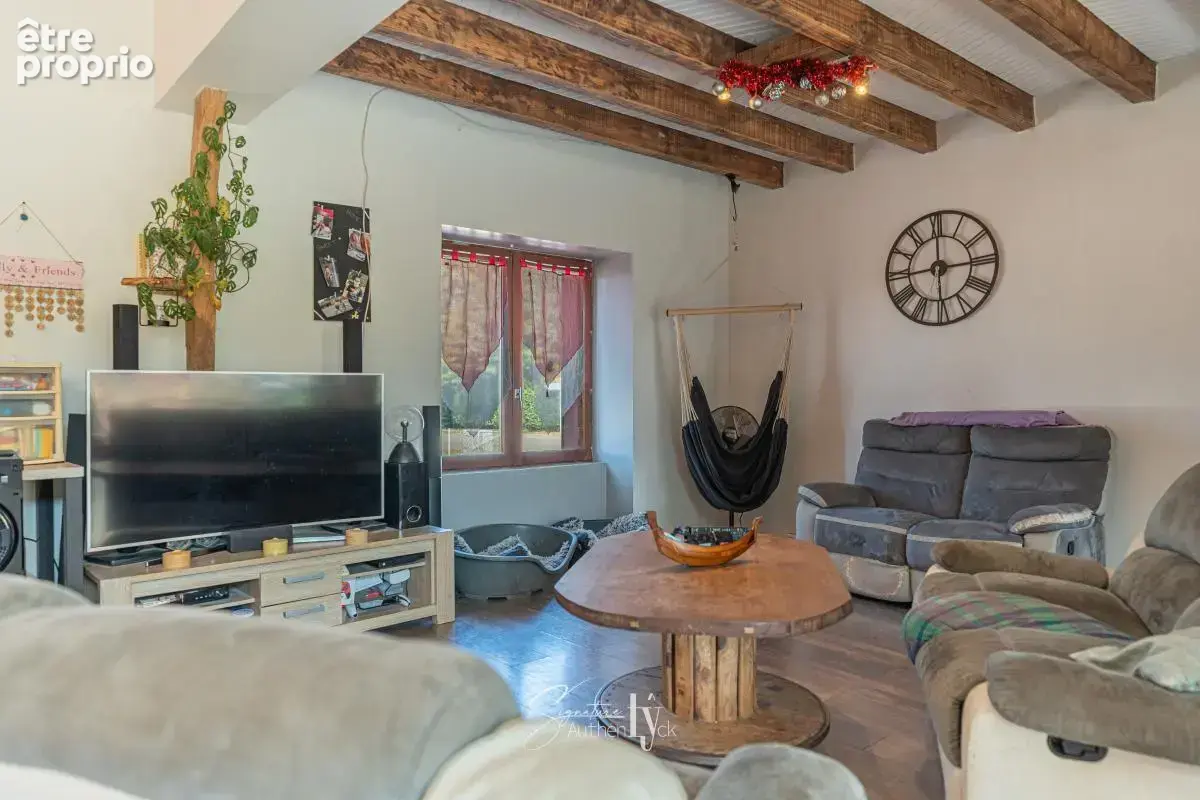 Maison 189 m² à Saint-Amand-Le-Petit  - photo 3