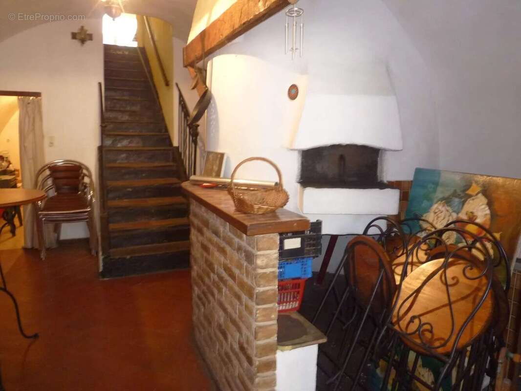 Commerce à ENTREVAUX