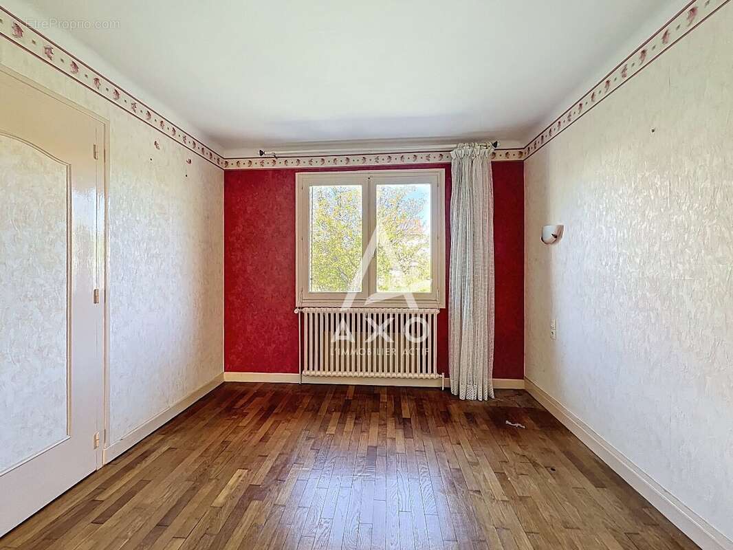 Maison à CHENOVE