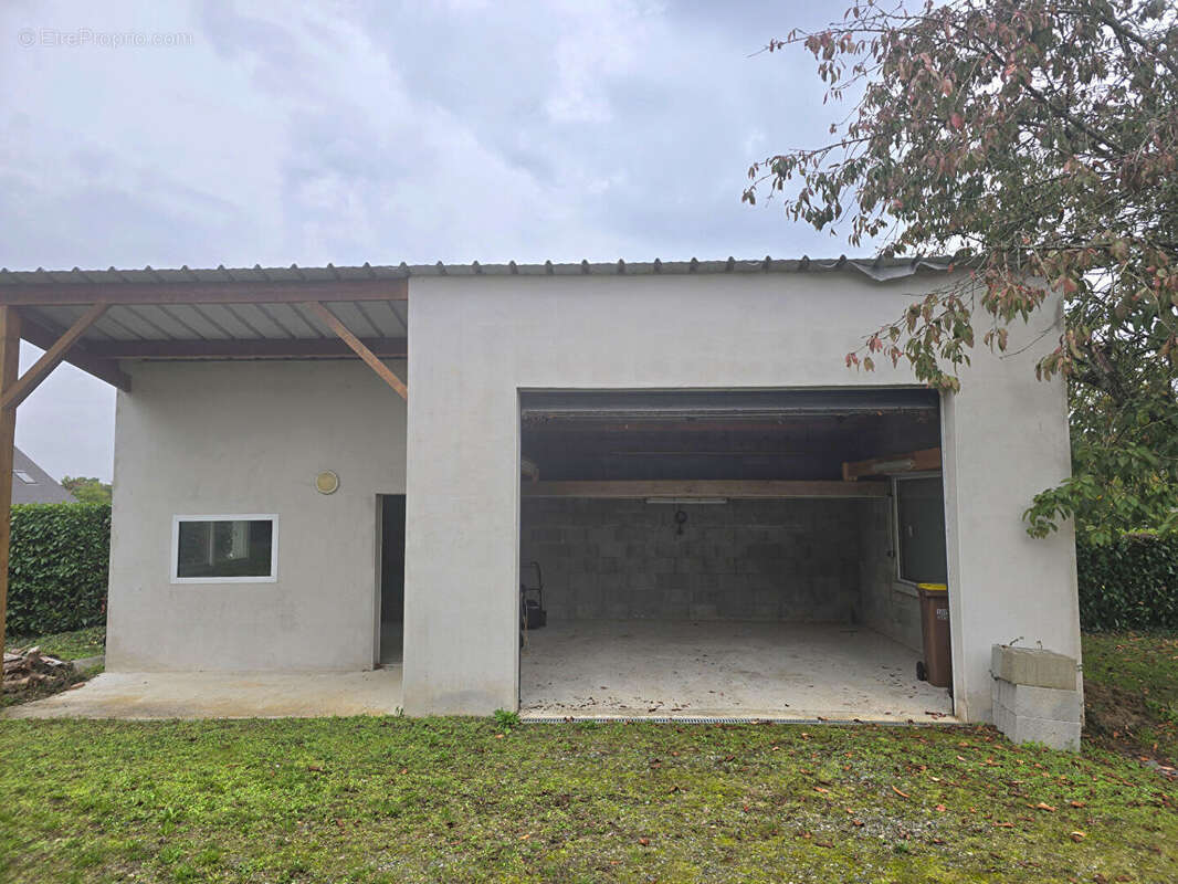 Guemene Penfao - 3 chs poss 4 - Garage - 742 m² T - photo 12