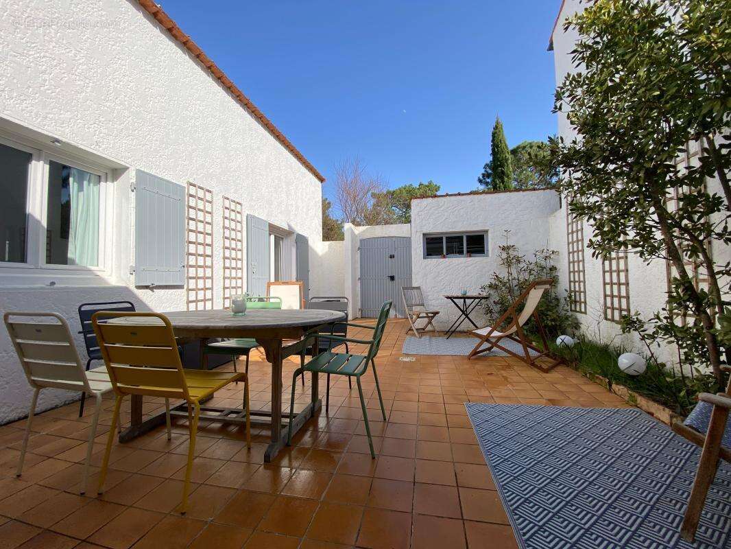 Maison à LES MATHES