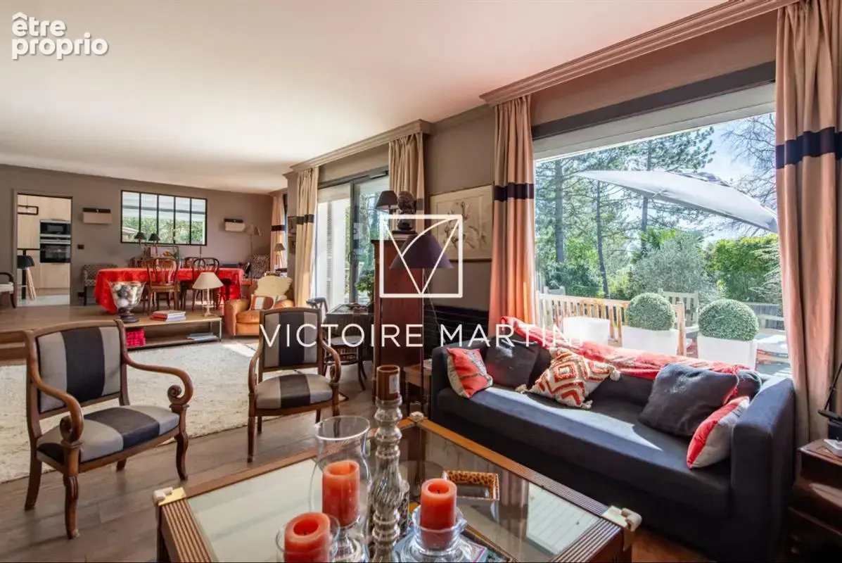 Maison 317 m² à Chavenay  - photo 2