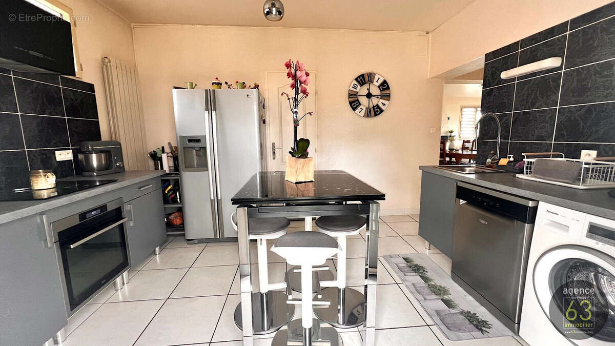 Maison 167 m² à Romagnat  - photo 6