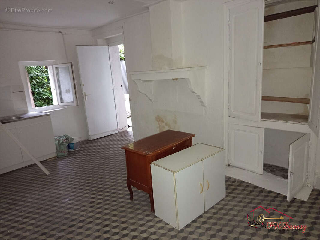 Maison à SAINT-MARTIN-DE-VALGALGUES