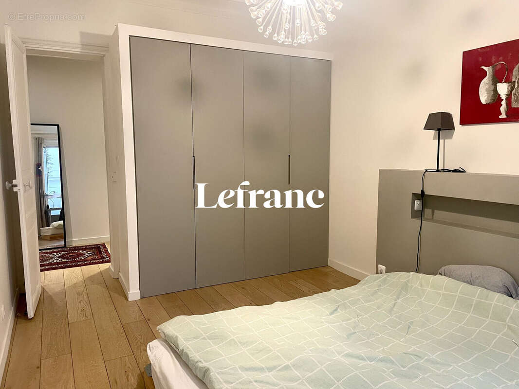 Appartement à PARIS-15E