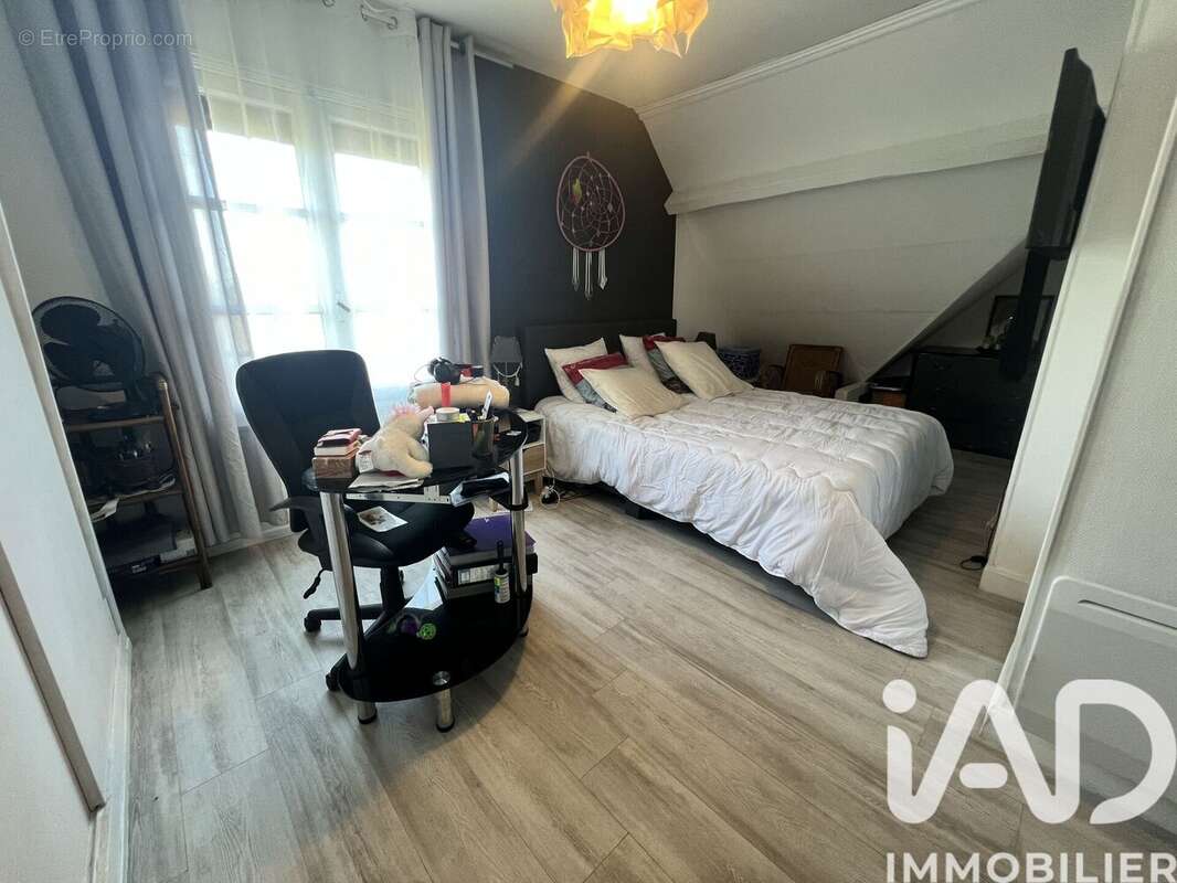 Photo 7 - Maison à SAINT-REMY-EN-ROLLAT
