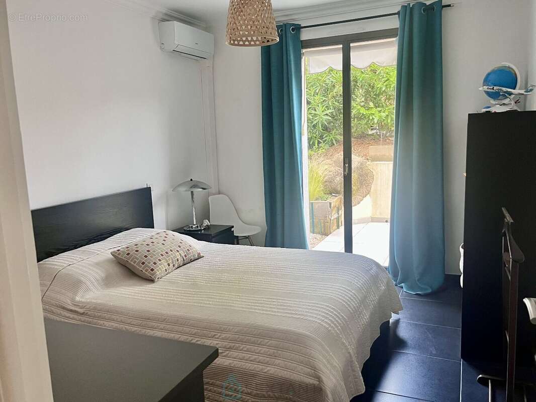 Appartement à VILLENEUVE-LOUBET