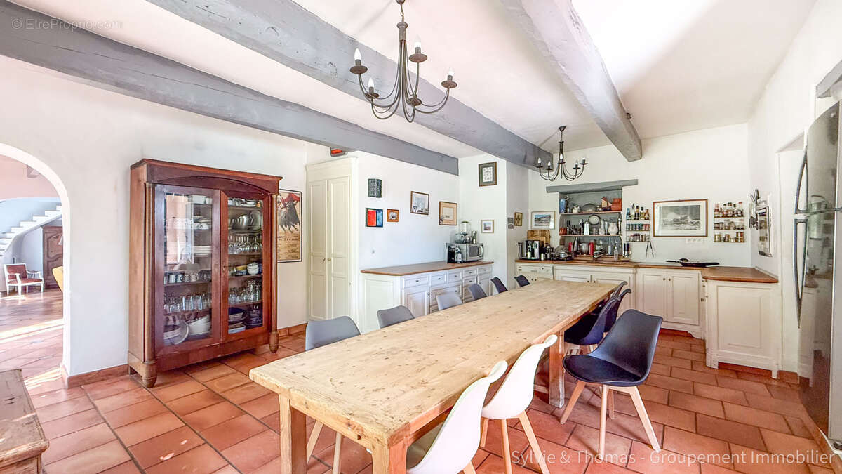 Maison à CADEROUSSE