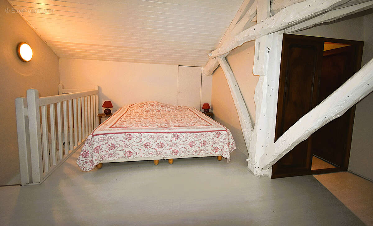 Propriété avec vue exceptionnelle, deux gites et piscine. - photo 17