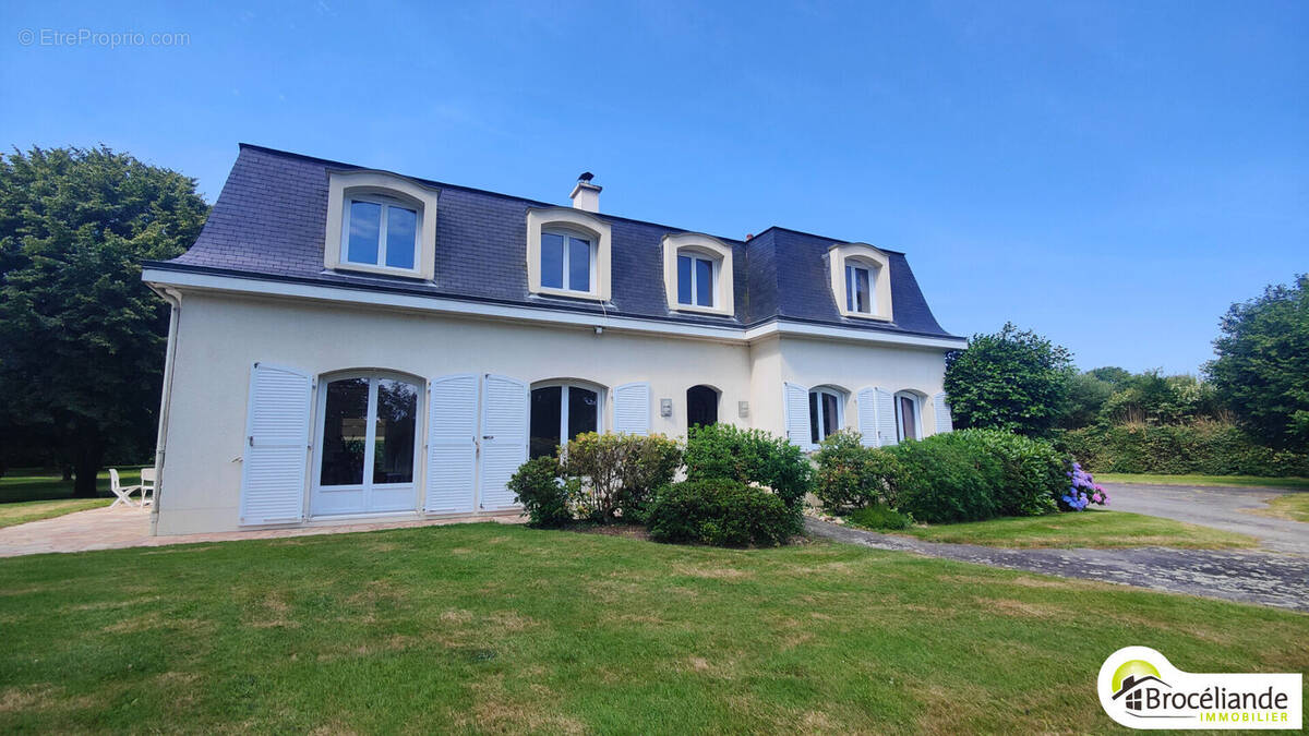 Maison à SAINT-GILLES