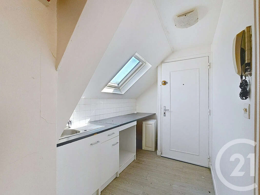 Appartement 30 m² à La Ferte-Gaucher  - photo 2