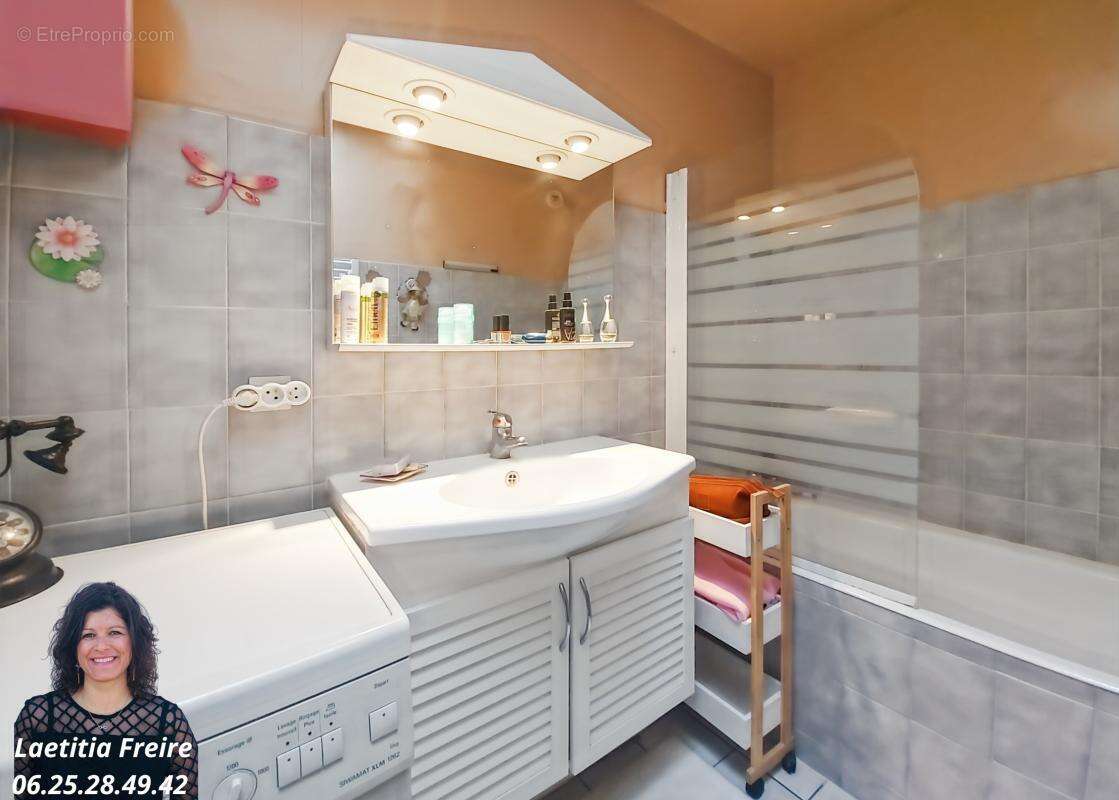 Appartement à LA ROCHE-SUR-FORON