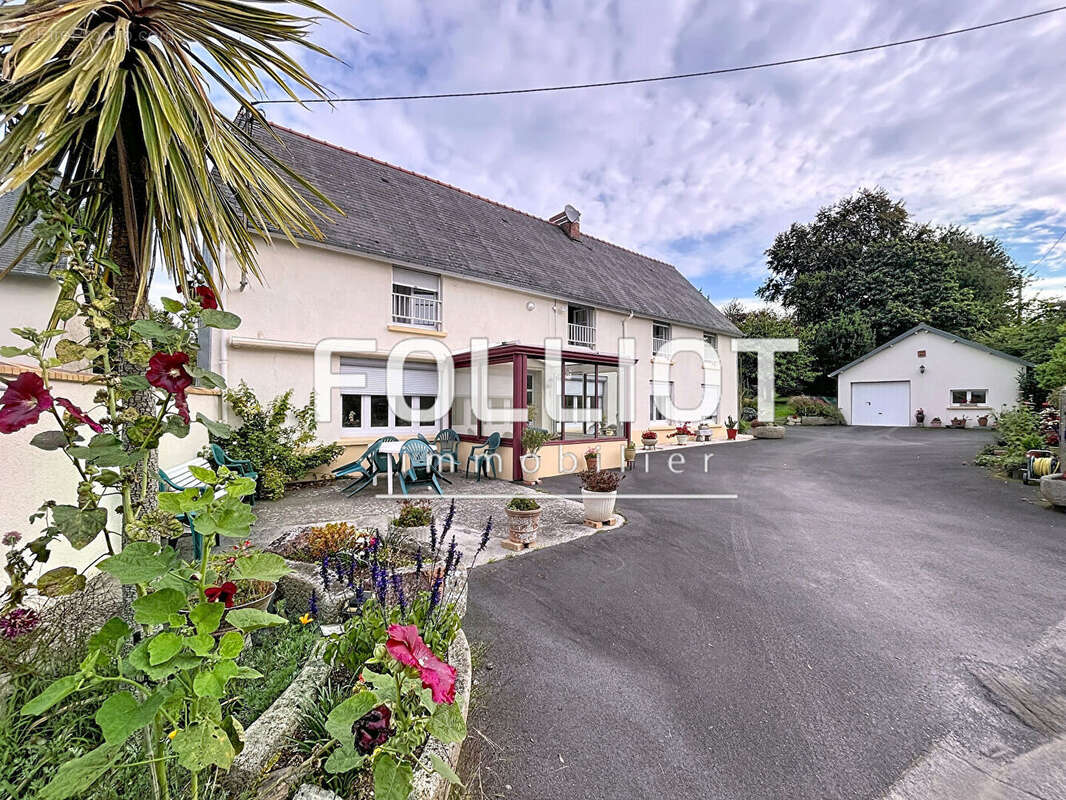 Maison à BRICQUEVILLE-SUR-MER