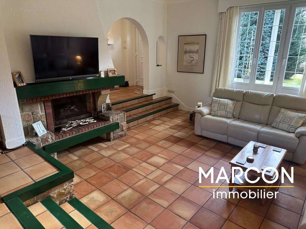 Maison à SAINT-SULPICE-LAURIERE