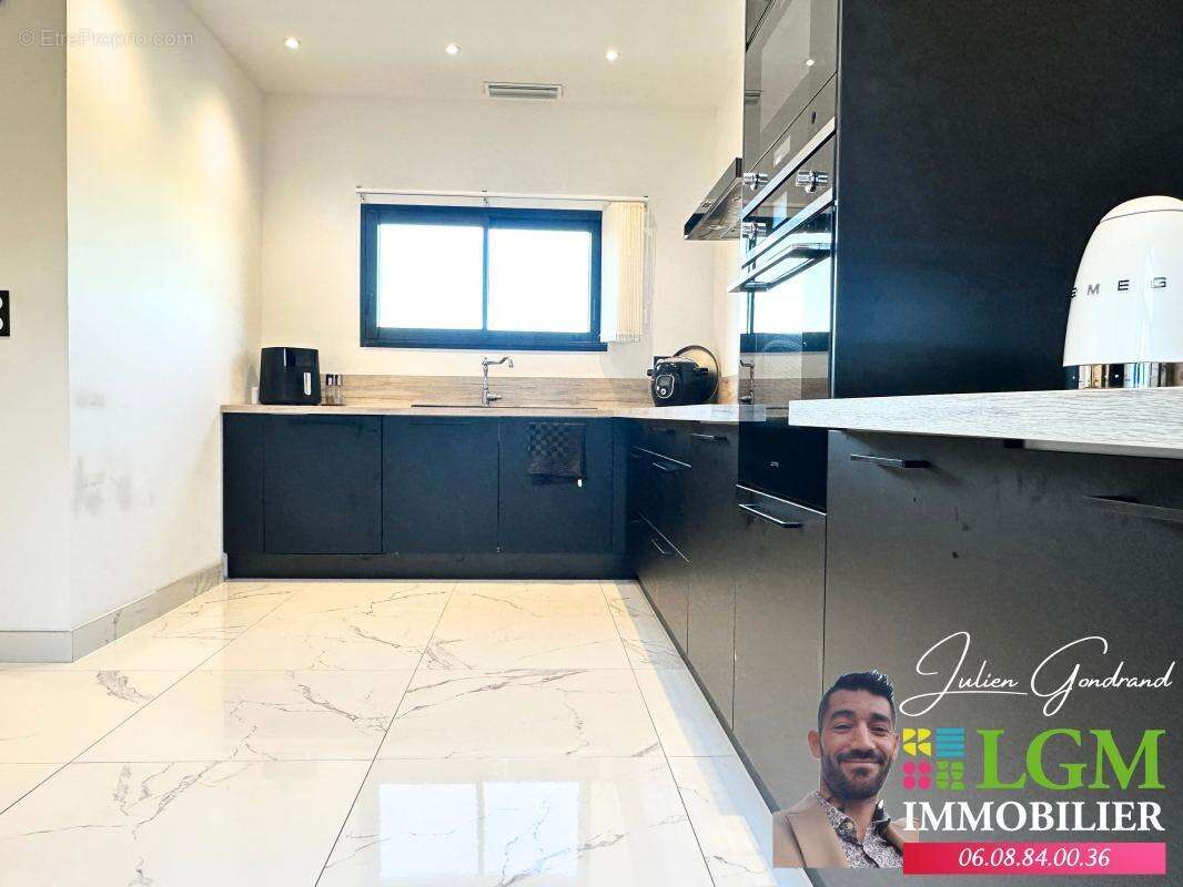 Maison à LA CALMETTE