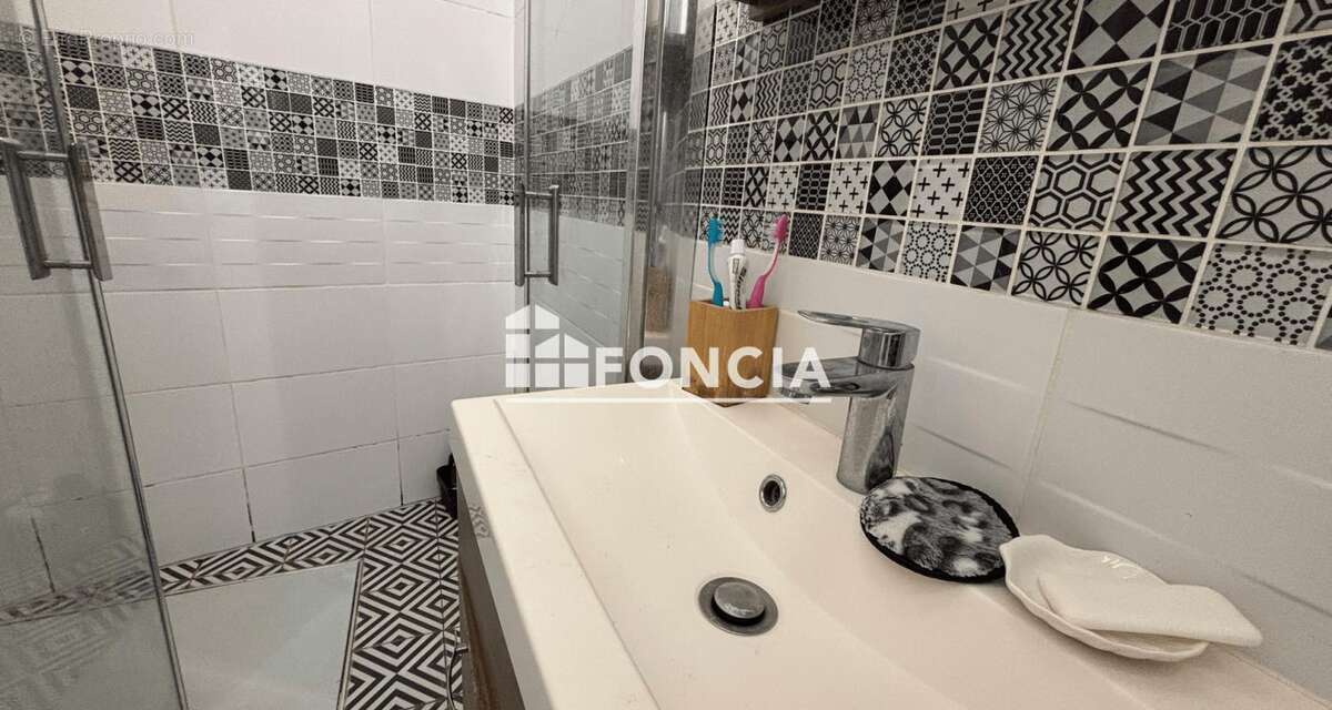 Appartement à LUNEL