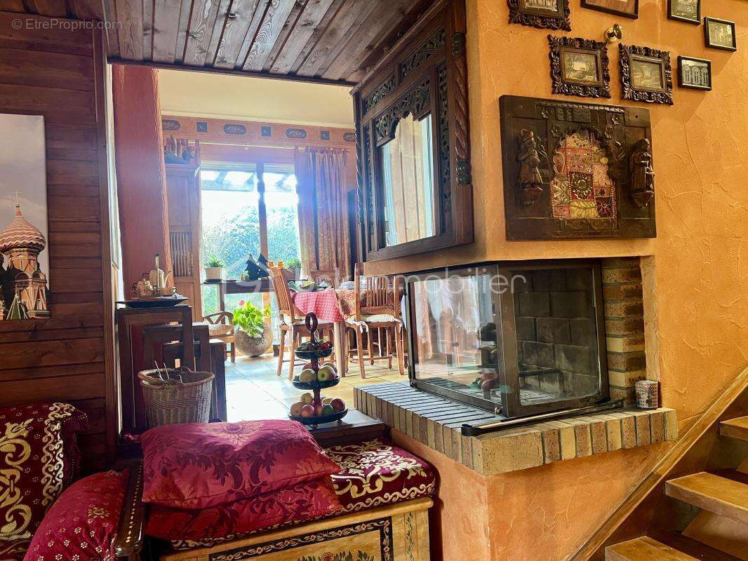 Maison à SAINT-GERMAIN-LES-ARPAJON