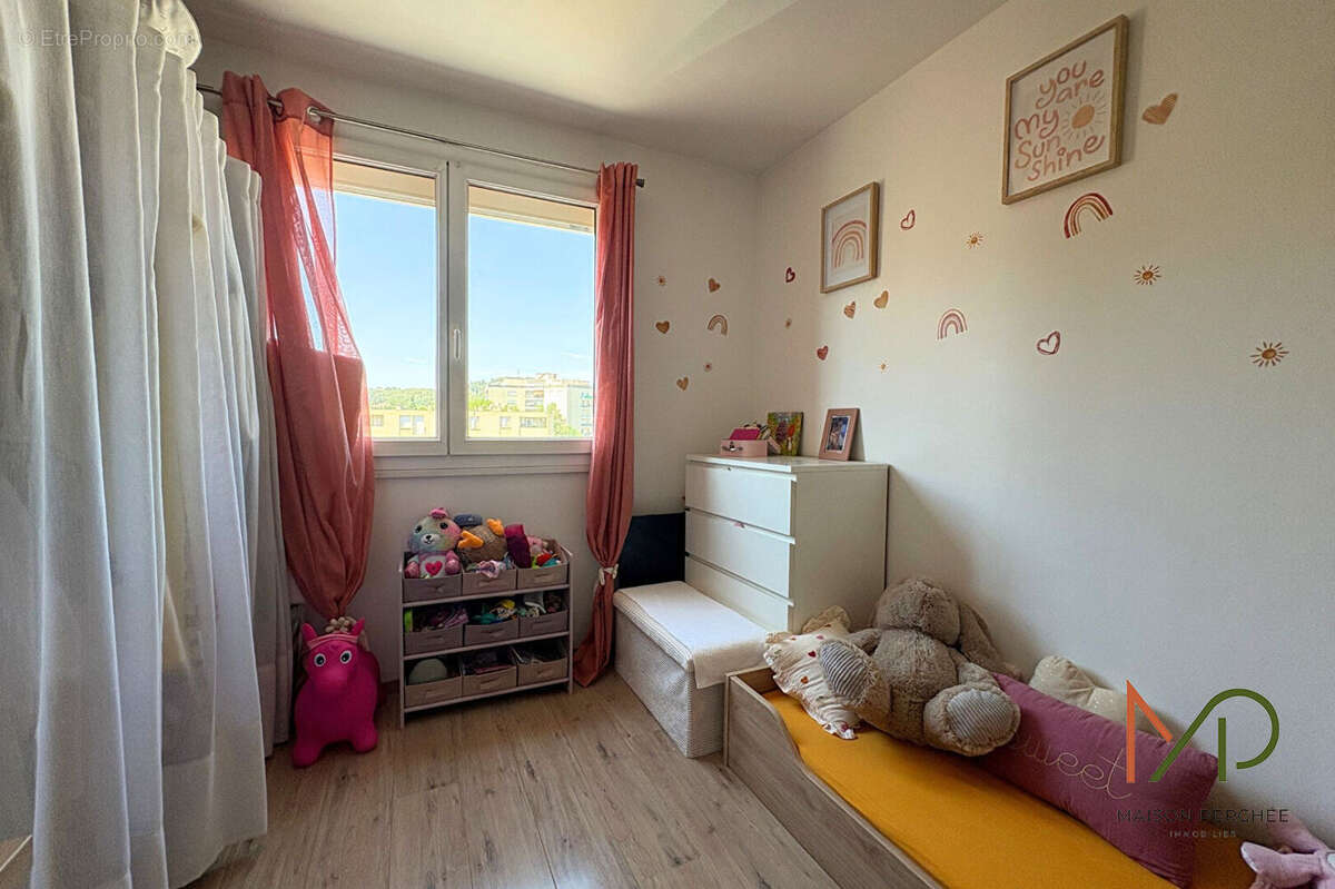 Draguignan, appartement T3 rénové avec balcon, cave. - photo 5
