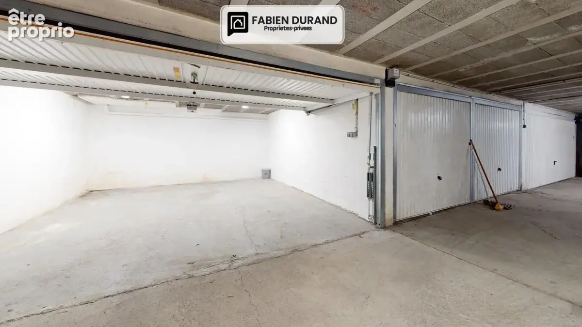 Double garage fermé ? 24 m² ? mandelieu-la-napoule ? résidence les 3 rivières - photo 8