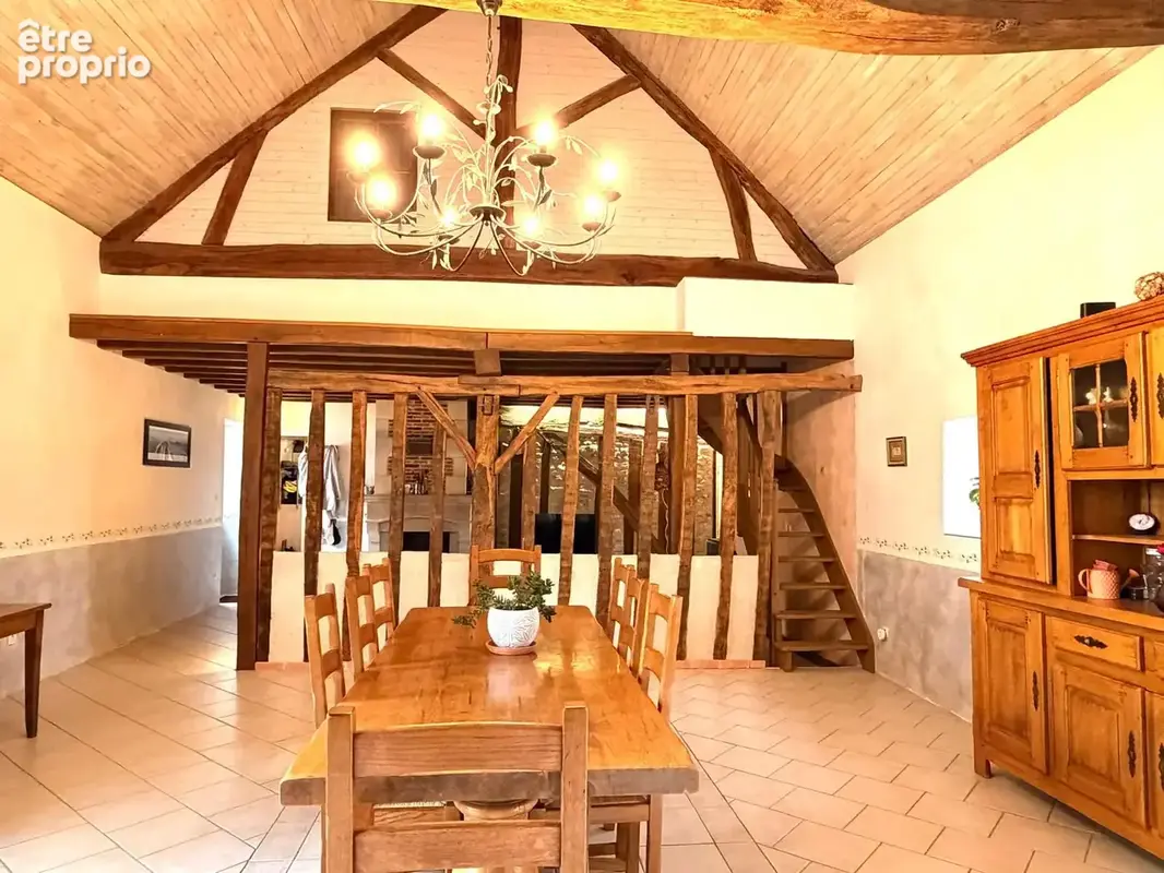 Maison 6 pièces 224 m² à vendre à Neuville-Aux-Bois (45170) - photo 3