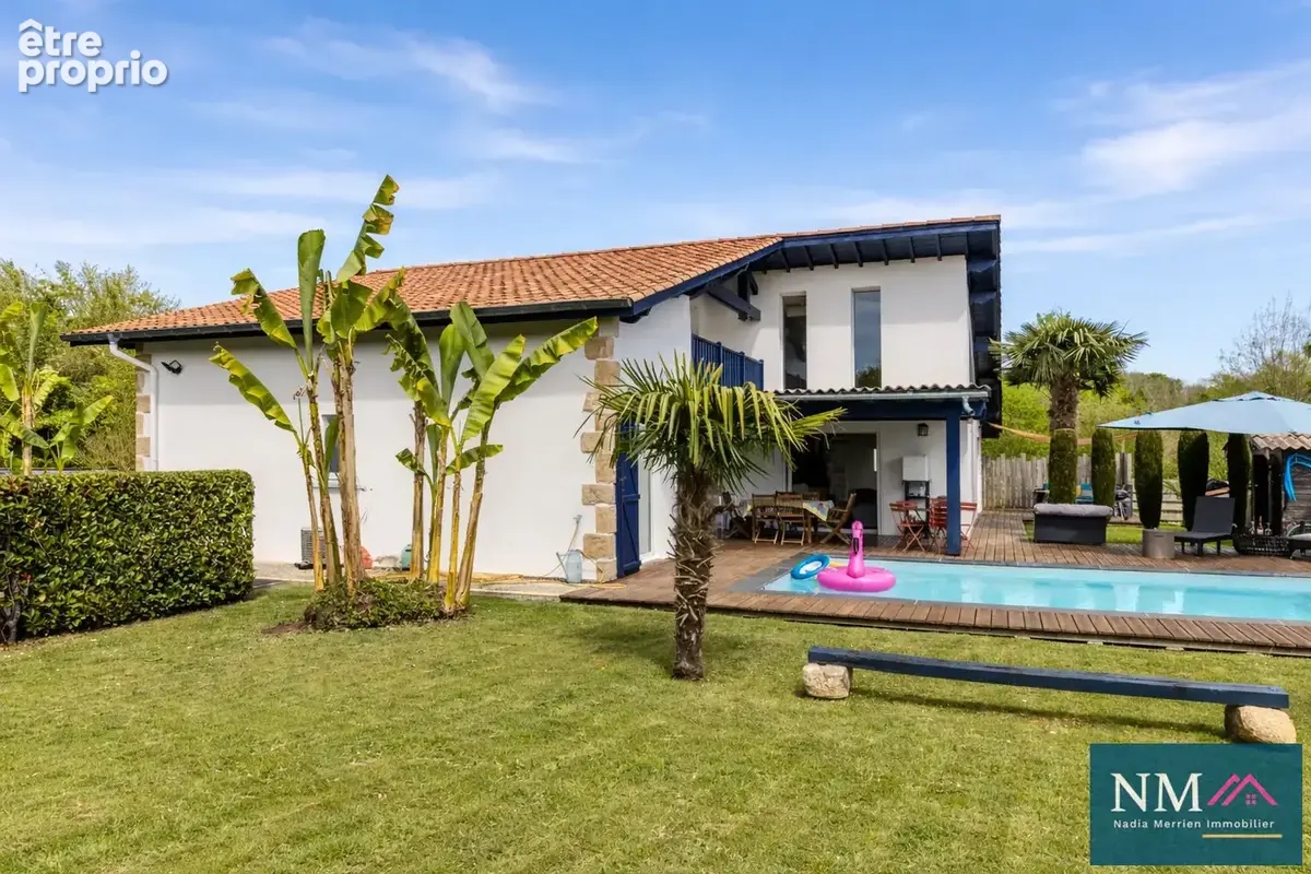 Urcuit , Maison familiale de 200 m² au calme, avec piscine et jardin clos de 1 000 m² - photo 5